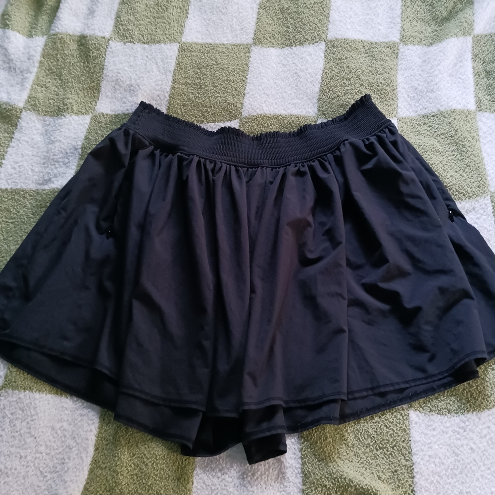 Women's Athleta flowy shorts